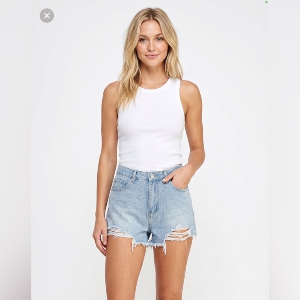 Cali 1850 Women's Light Distressed Denim Shorts size 11 diamond sparkle detail